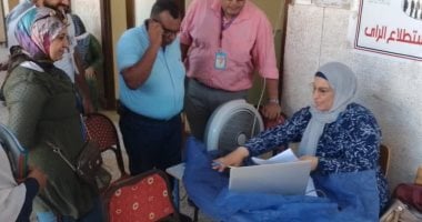 فحص 1100 مواطن مجانًا ضمن قوافل طبية بمبادرة حياة كريمة في دمياط