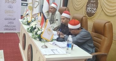 لجنة تحكيم مسابقة دولة التلاوة بأسيوط تثير إعجاب المتسابقين بأدائهم المبهر – شاهد الفيديو