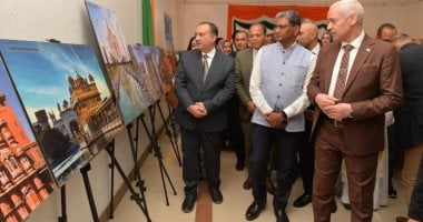 محافظ أسيوط والسفير الهندي يفتتحان المهرجان الثقافي الهندي بقصر الثقافة في أسيوط