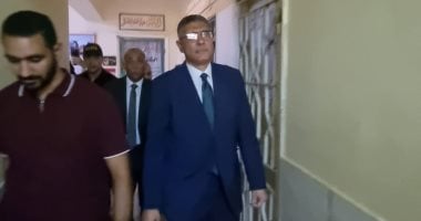 محافظ الجيزة يمارس حقه الانتخابي في انتخابات مجلس الشيوخ بالحى المتميز بأكتوبر