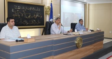 محافظ السويس يشدد على متابعة المشروعات وإنجاز ملفات التقسين والنظافة بالأحياء
