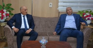 محافظ الوادى الجديد يهنئ مدير أمن المحافظة الجديد بمناسبة توليه مهام منصبه