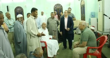 محافظ الوادي الجديد يتفقد مشروعات إنشاء وتجديد مساجد في مدينة الداخلة