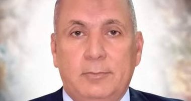 محافظ الوادي الجديد يصدر حركة تغييرات لمديري ووكلاء الإدارات التعليمية