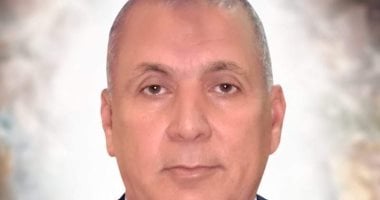 محافظ الوادي الجديد يعقد لقاءًا جماهيريًا مع أهالي مدينة موط بعد صلاة الجمعة