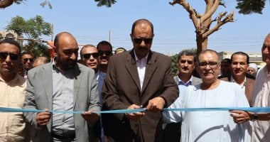 محافظ سوهاج يفتتح سوق اليوم الواحد في مدينة البلينا بالصور