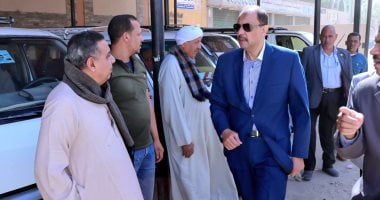محافظ سوهاج يفتح باب تراخيص سيارات الأجرة لتنظيم المواقف وتخفيف التكدس