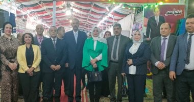 محافظ سوهاج يقوم بافتتاح معرض أهلا مدارس لدعم الطلاب والأسر