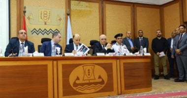 محافظ كفر الشيخ يوجه بالتوسع في إقامة معارض أهلا مدارس استعداداً للعام الدراسي الجديد