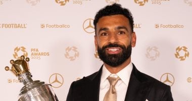 محمد صلاح يتوج رسمياً كأفضل لاعب في إنجلترا من رابطة المحترفين