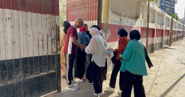 مدير تعليم سوهاج يتفقد سير امتحانات الدور الثاني لشهادة الثانوية العامة