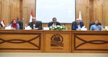 نائب محافظ قنا يؤكد أن مشروع القطار الكهربائي السريع يمثل نقلة نوعية في قطاع النقل