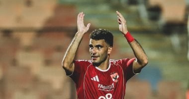 هل يستغل اللاعب المصري غياب الأهلي لتجاوز زيزو في صدارة هدافي الدوري؟