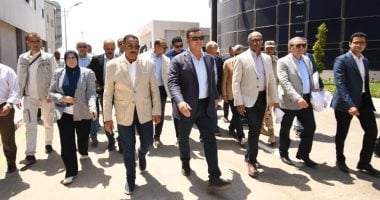 وزير الإسكان ومحافظ مطروح يتفقدان محطة تحلية مياه البحر الرميلة 4