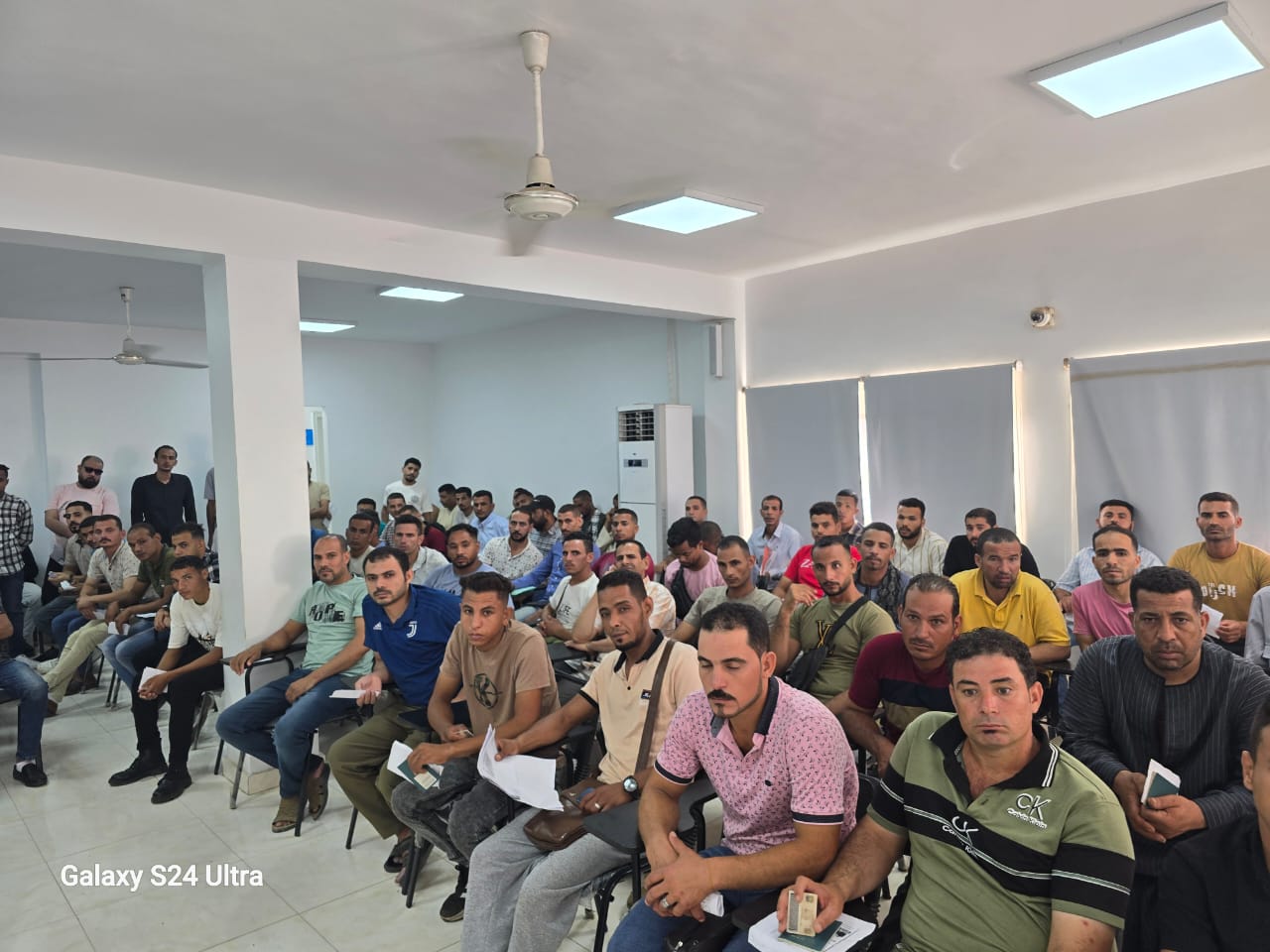 وزير العمل يعلن عن وظائف زراعية بالأردن