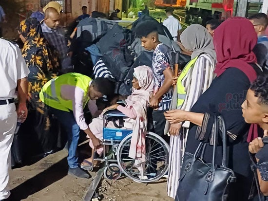 استقبال القطار السوداني بمحطة السد العالي استقبال القطار السوداني بمحطة السد العالي