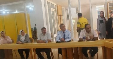 وفد أكاديمي من جامعة دمنهور يقوم بزيارة لشركة أعشاب في إطار مبادرتي "ابدأ" و"طرق الأبواب"