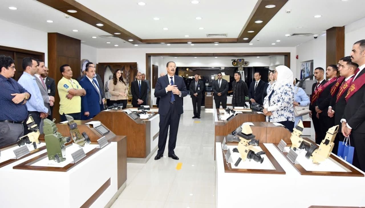 زيارة الوفد إلى الشركة العربية العالمية للبصريات زيارة الوفد إلى الشركة العربية العالمية للبصريات