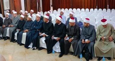 وكيل أوقاف الإسماعيلية يعقد اجتماعا موسعا لتعزيز الرقابة على المساجد بالصور