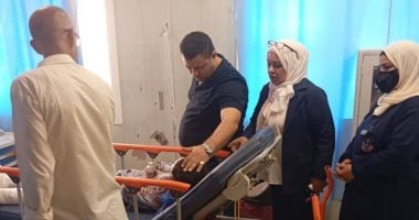 وكيل صحة بني سويف يتفقد حال مصابي حادث الصحراوي الشرقي بمستشفى الواسطي
