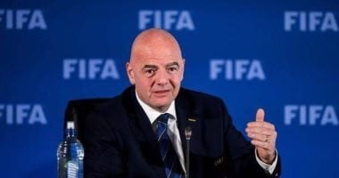إنفانتينو يتضامن مع قطر ويدعو الأطراف لعودة الحوار
