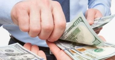 تفاصيل التحقيق مع متهم بالاتجار بالنقد الأجنبي خارج السوق المصرفية