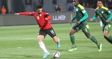 جارديان: الفراعنة على مشارف المونديال وسلاح يعمل على تجاوز إحباط مواجهة السنغال