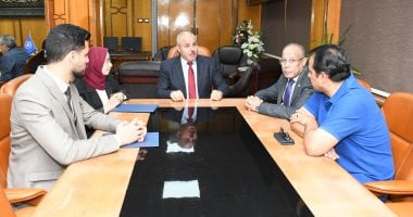 رئيس جامعة قناة السويس يطرح خطة تنفيذية شاملة لتعزيز دور مركز إعداد القادة