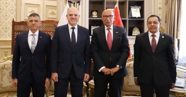 رئيس مجلس القضاء الأعلى يستقبل رئيس الجامعة الألمانية في القاهرة لتعزيز التعاون المشترك