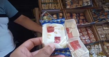 شطرنج الحلوى يميز احتفالات المولد النبوي في دمياط بأسعار تبدأ من 5 جنيهات للقطعة