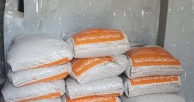 ضبط طن من الأسمدة و3600 زجاجة مياه غازية وحلوى المولد مجهولة المصدر في سوهاج
