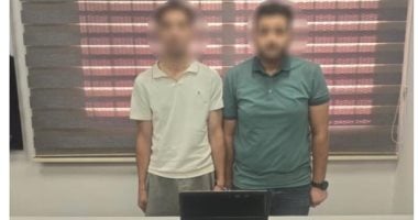 ضبط محتال استدرج فتيات عبر تطبيق إلكتروني وسرق متعلقاتهن في مدينة نصر