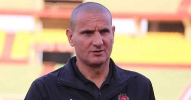 طارق سليمان يغادر القاهرة للانضمام إلى فريق أهلي طرابلس الليبي مع المدير الفني البدرى