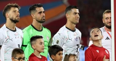 طفل يبكي بعد مشاهدة رونالدو قبل مباراة أرمينيا والبرتغال في فيديو مؤثر