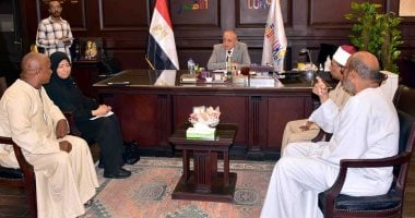 محافظ الأقصر يستقبل أهالي نجع قمزو لبحث مطالبهم وتفاصيل اللقاء