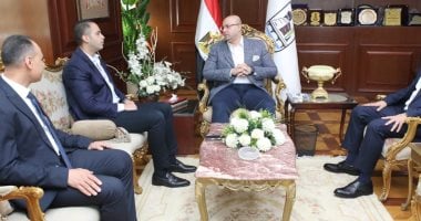 محافظ بني سويف يعقد لقاء مع نائب وزير الصحة خلال الزيارة التفقدية للمحافظة