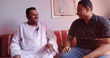 محمود مطرب الفولكلور الصعيدي بقنا: إرتجال الأغاني على المسرح وحفاظ على التراث