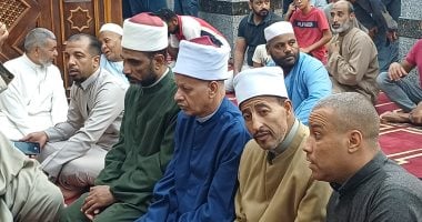 مساجد أسوان تشهد صلاة خسوف القمر المميزة – شاهد الفيديو