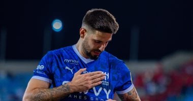 ميتروفيتش يتغلب على الإصابة ويغادر للانضمام إلى منتخب صربيا