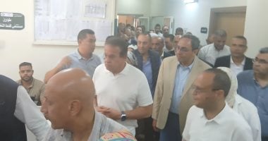 وزير الصحة يقوم بجولة تفقدية لعدد من المستشفيات في محافظة قنا