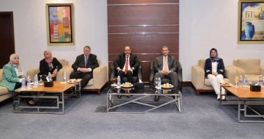 وزير العمل ومحافظ دمياط يشاركان في ندوة حول قانون العمل الجديد